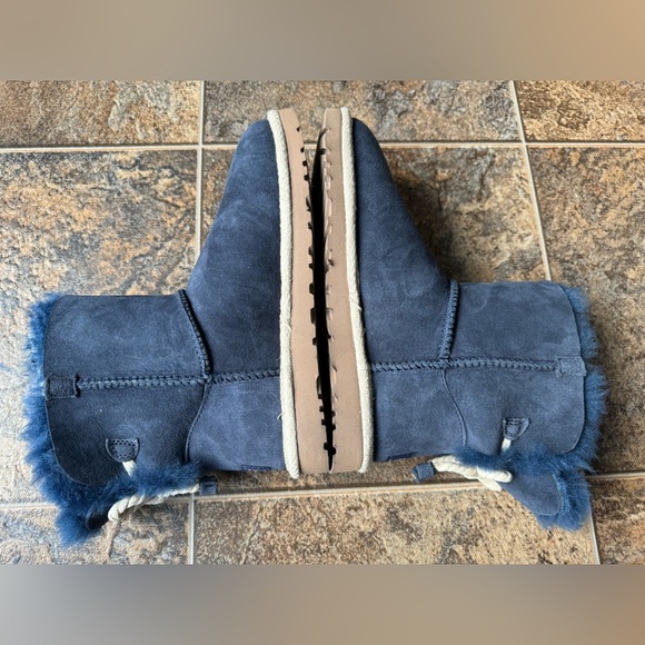 UGG Selene Nautical Rope Tie Back Slip On Boots- Navy, Women’s Size 6 - Picture 9 of 12